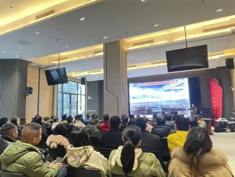 产业园开展第四季度安全生产调度会暨冬季安全生产大会 产业园开展第四季度安全生产调度会暨冬季安全生产大会