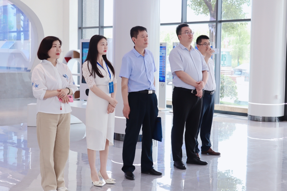 青岛西海岸新区领导莅临中国长沙人力资源服务产业园长沙经开区园区考察调研 青岛西海岸新区领导莅临中国长沙人力资源服务产业园长沙经开区园区考察调研