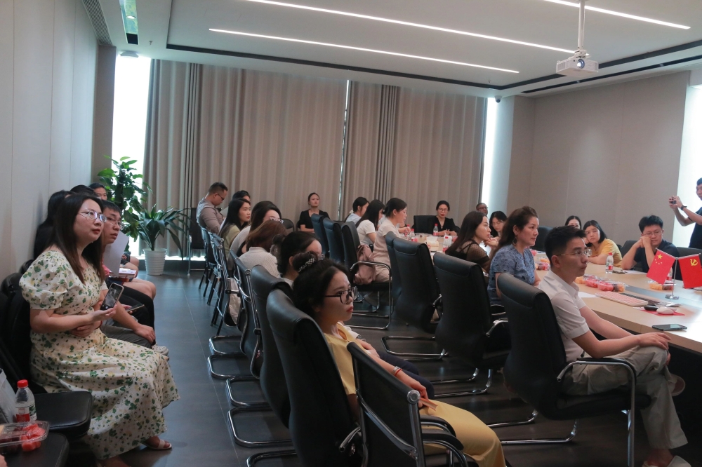 搭建数智转型平台，赋能产业升级——中国长沙人力资源服务产业园经开区园区成功举办“数智化时代下的人力资源转型路径”考察学习活动