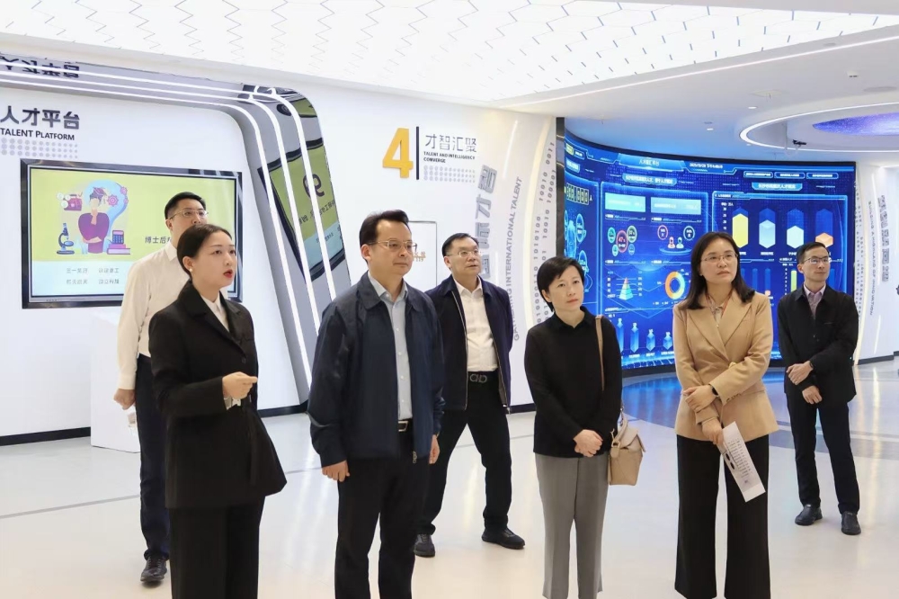 无锡市委副秘书长赵建平一行莅临长沙经开区人力资源服务产业园考察调研 无锡市委副秘书长赵建平一行莅临长沙经开区人力资源服务产业园考察调研