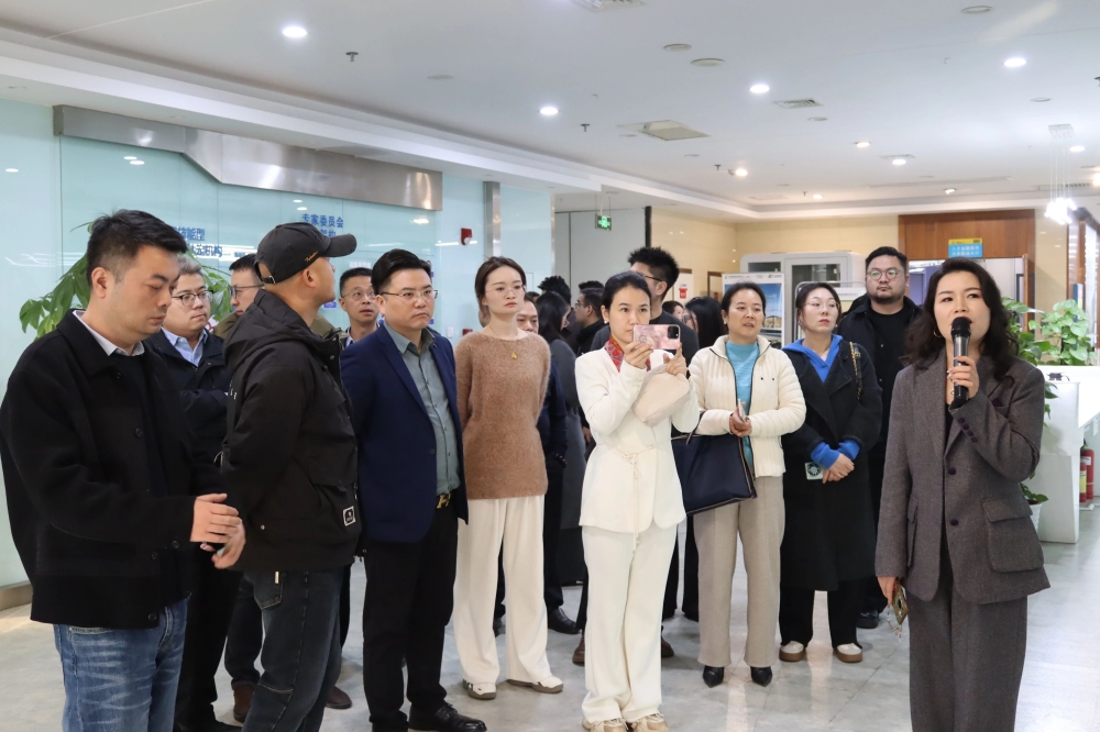 湘疆两地50余家人力资源机构来园区考察:解锁政策红利,借鉴服务经验 湘疆两地50余家人力资源机构来园区考察:解锁政策红利,借鉴服务经验