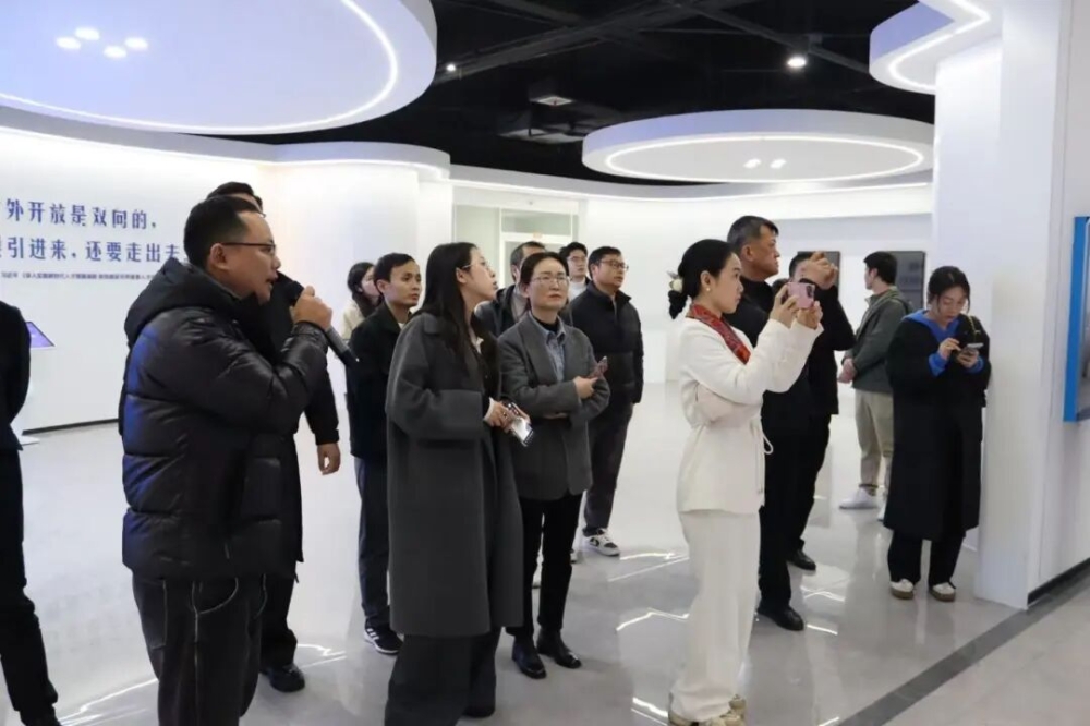 湘疆两地50余家人力资源机构来园区考察:解锁政策红利,借鉴服务经验 湘疆两地50余家人力资源机构来园区考察:解锁政策红利,借鉴服务经验